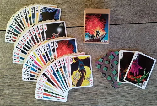 Miniatura 3 de Batallas con alienígenas jugando a las cartas (baraja de póquer 54 cartas todas diferentes) Cómic de acción espacial retro vintage de ciencia