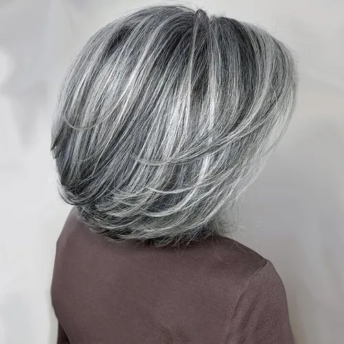 Miniatura 18 de TISHINING Pelucas rubias cortas en capas para mujeres blancas, longitud de la barbilla, color rubio ceniza, parte lateral, peluca Pixie Bob, cabello