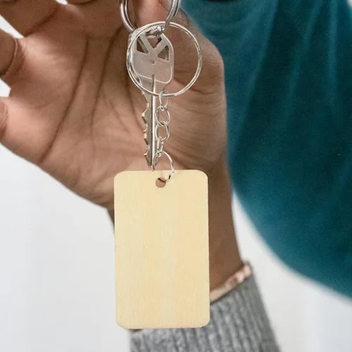 Miniatura 4 de 100 piezas de llavero de madera: llaveros en blanco de madera, llaveros en blanco para grabar, rectangulares con colgantes y anillos