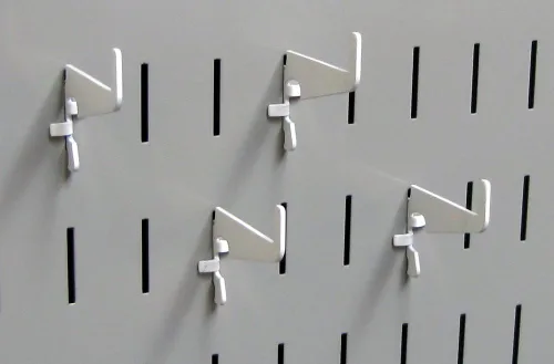 Miniatura 8 de Wall Control Paquete de ganchos medianos de 1-7/8 pulgadas, ganchos de metal ranurados para tablero de clavijas y tablero de herramientas ranurado