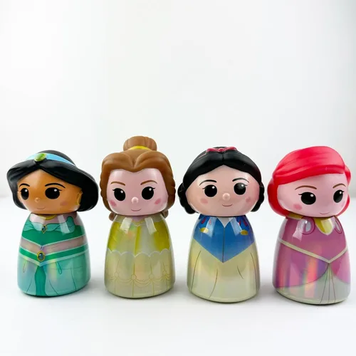 Miniatura 5 de Disney Princess - Juego de bombas de baño y gel de baño, juego de 8 piezas con 4 gel de baño perfumado y 4 bombas de baño, 4 dijes sorpresa y 4