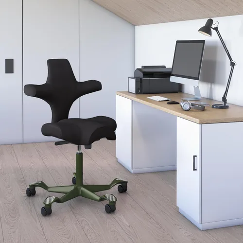 Miniatura 14 de HAG Capisco Silla de escritorio estándar ajustable, marco negro, asiento negro de vinilo ónix