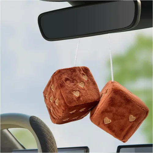Miniatura 10 de 1 par de dados de felpa mullidos para espejo de automóvil, dados cuadrados retro de 3 pulgadas con forma de corazón, adorno colgante de dados retro