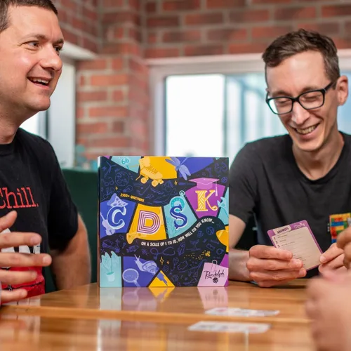 Miniatura 4 de Randolph CDSK Divertido juego de fiesta de trivia para adolescentes y adultos Ideal para noches de juego y grupos grandes Desafío de dos
