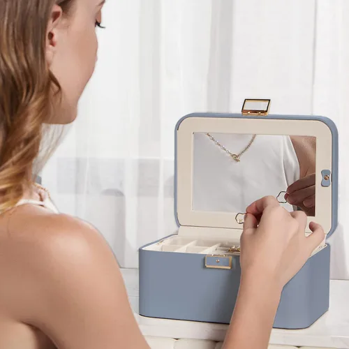 Miniatura 2 de KAMIER Caja organizadora de joyas, 2 capas de piel sintética, gran capacidad, doble cerradura y espejo grande, ganchos ocultos para collares