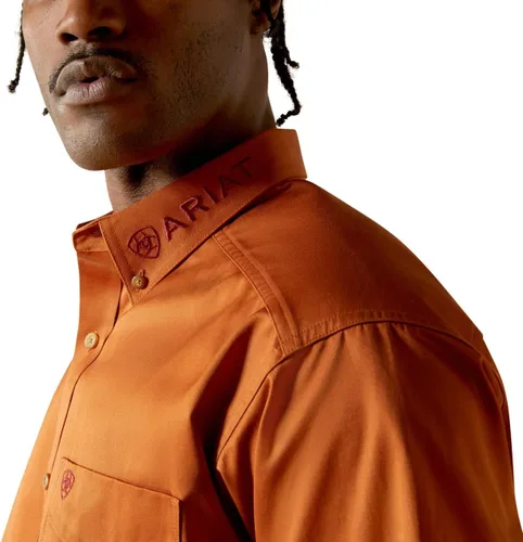 Miniatura 61 de Ariat Camisa de sarga con logotipo del equipo para hombre