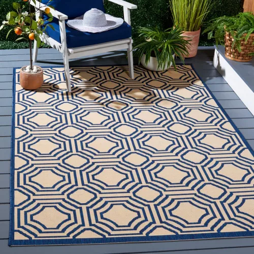 SAFAVIEH Alfombra lavable al aire libre Courtyard Collection – 4' x 5'7", beige y azul marino, no desprende pelusa y fácil limpieza, ideal para