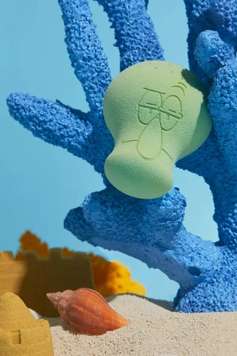 Miniatura 21 de wet n wild - Esponja de maquillaje Scooby-Doo con brillo en la oscuridad, forma de lágrima para una cobertura completa y sin crueldad, vegana