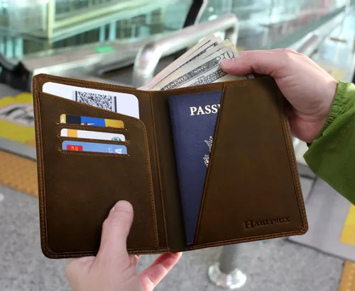 Miniatura 4 de Cartera de viaje con bloqueo RFID, piel auténtica Crazy Horse