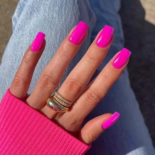 KQueenest - Juego de 24 uñas postizas a presión de color rosa intenso, cortas medianas cuadradas con pegamento, color sólido vibrante, uñas Rosa