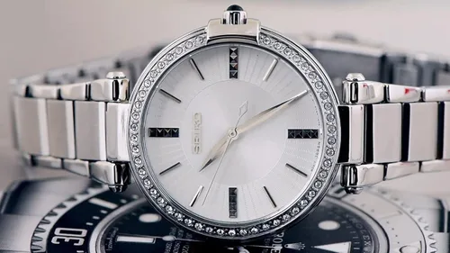 Miniatura 4 de Seiko Reloj analógico para mujer SRZ515P1 de acero de 1.260in y esfera de cuarzo de cristal Hardlex