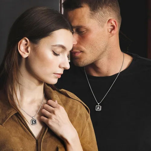 Miniatura 3 de LUXEJEW Collares con inicial para hombres y mujeres, delicado colgante de letra, collar de cadena para hombre, joyería para hombre
