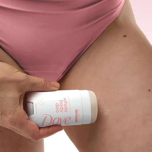 Miniatura 6 de Dove Desodorante antirozaduras de cuerpo entero sin aluminio, frambuesa y rosa, para control de olores de 72 horas, 2.6 onzas