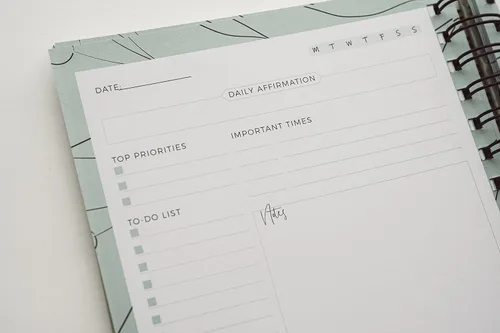 Miniatura 8 de Paper 'n Such Agenda diaria sin fecha, suministros escolares y de oficina, organiza tareas y aumenta la productividad, diario de trabajo, cuaderno