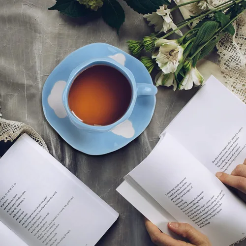 Miniatura 7 de Koythin - Juego de taza de café de cerámica con platillo, linda taza de café con nubes y taza para oficina y hogar, tazas de cielo azul y nubes Azul