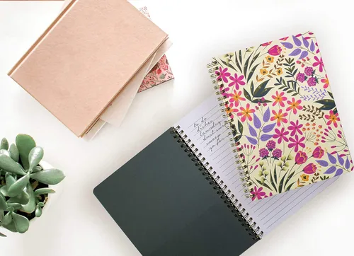 Miniatura 6 de Steel Mill & Co - Cuaderno pequeño en espiral floral rosa/morado, diario de 8.25 x 6.25 pulgadas con tapa dura duradera y 160 páginas forradas