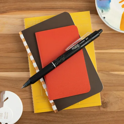 Miniatura 6 de PILOT FriXion Clicker - Bolígrafos de tinta de gel borrables, recargables y retráctiles, punta fina 0.7 mm, tinta negra, paquete de 3 - Ideal