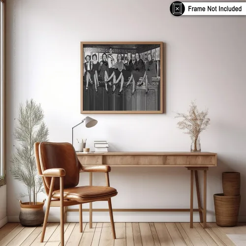 Miniatura 6 de Poster Master Póster de Mujeres Sentadas en una Barra de Bar - Impresión de Bebiendo Vino - Arte de Alcohol - Regalo para Hombres, Mujeres