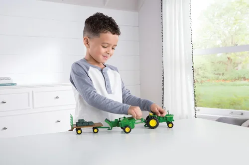 Miniatura 3 de TOMY John Deere Haying Set – Escala 1:32 – Juguetes coleccionables John Deere – Auténticos juguetes de granja fundidos a presión – 3 años en adelante