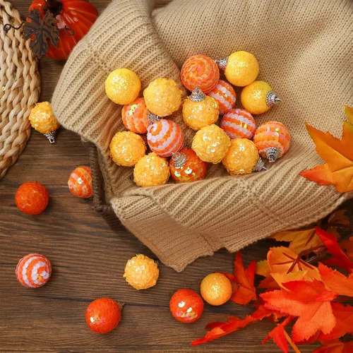 Miniatura 5 de Sotiff 24 piezas de adornos de mini árbol de calabaza, adornos de Navidad colgantes de Navidad, bolas de espuma con purpurina, envueltas en tela