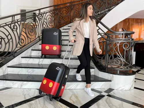 Miniatura 8 de American Tourister - Maleta rígida con ruedas giratorias de diseño Disney Pantalones Mickey Mouse Carry-On 21-Inch disney hardside equipaje