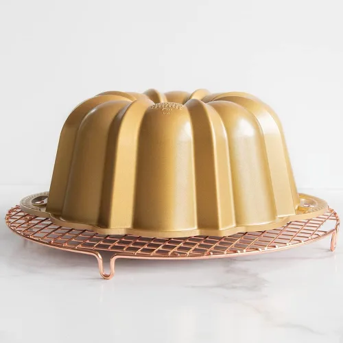 Miniatura 4 de Nordic Ware Rejilla de enfriamiento redonda, 13 pulgadas de diámetro, cobre