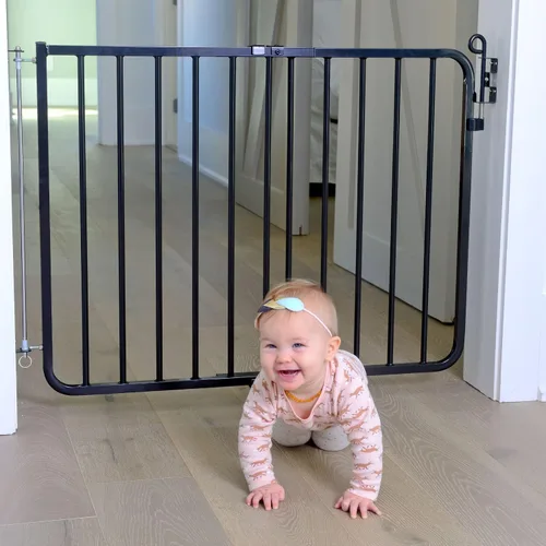 Miniatura 8 de Cardinal Gates MG15 Puerta de bebé con bloqueo automático para escaleras, puerta ajustable para perros para interiores, hecha de aluminio para Negro