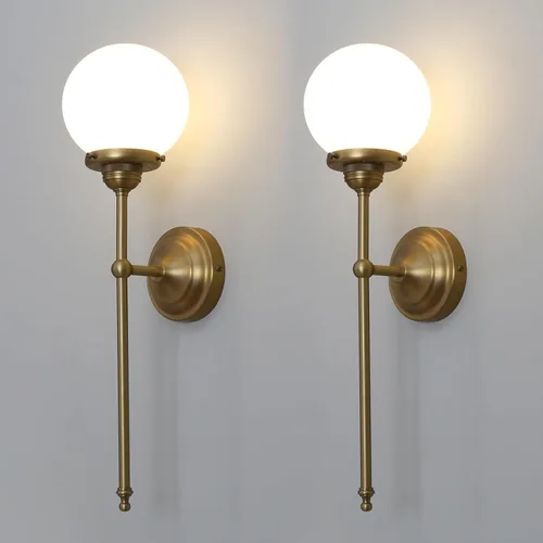 Yosoan Juego de 2 apliques de pared de vidrio de leche para interiores, luces industriales vintage modernas de latón, cableado con lámpara redonda