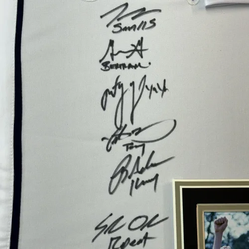 Miniatura 2 de Camiseta de béisbol blanca enmarcada autografiada/firmada de la película The Sandlot 35x39 6x firmas de miembros del reparto Beckett BAS COA