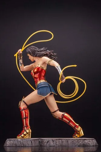 Miniatura 11 de Kotobukiya ARTFX DC Universe Wonder Woman WW84-1/6 Figura completa