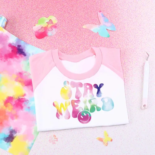 Miniatura 2 de Rollo de vinilo HTV de teñido anudado rojo, 12 pulgadas x 8 pies, vinilo de transferencia de calor rosa con patrón de acuarela para camisetas