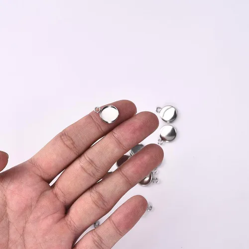 Miniatura 3 de LANBEIDE Bandejas colgantes de bisel de acero inoxidable, bandejas colgantes de cabujón, espacios en blanco colgantes de 0.394 x 0.394 in, 50