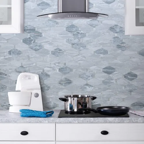 Miniatura 6 de DICOFUN 1 lámina de loseta adhesiva en muro de mármol gris largo octogonal, azulejos adhesivos de piedra falsa de PVC con metal plateado para pegar