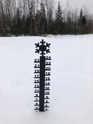 Miniatura 10 de LiveGo Iron Art - Medidor de nieve de 24 pulgadas, medidor de medición para exteriores, palo de medición de nieve desmontable de metal, estacas