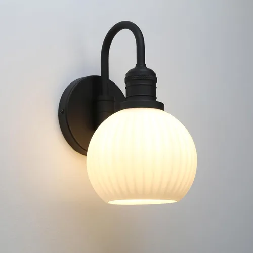 Yosoan Aplique de pared de baño vintage de latón bohemio con pantalla a rayas, 1 lámpara industrial con cable para montaje en pared, pantalla de