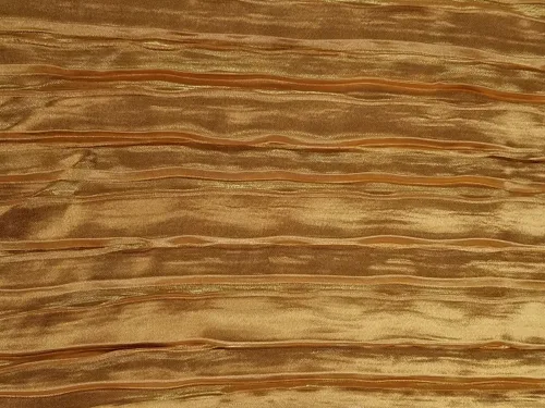 Tela de raso Italiano triturada en color dorado/115" Amplia/se vende por el patio Oro oscuro