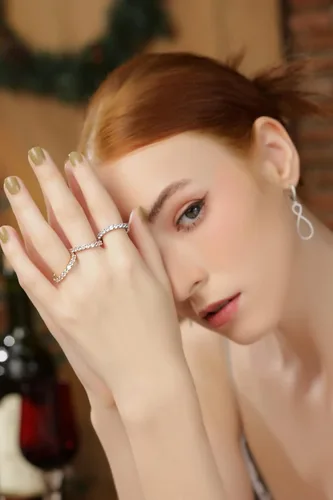 Miniatura 5 de Hoops & Loops Anillo de boda de plata de ley 925 con circonita cúbica de 0.118in de corte redondo, anillo de compromiso apilable de aniversario