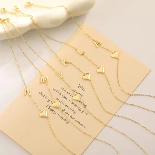 Miniatura 6 de TOBENY Collar con inicial lateral para mujer, delicado collar de gargantilla con letra de corazón, chapado en oro de 14 quilates, collar