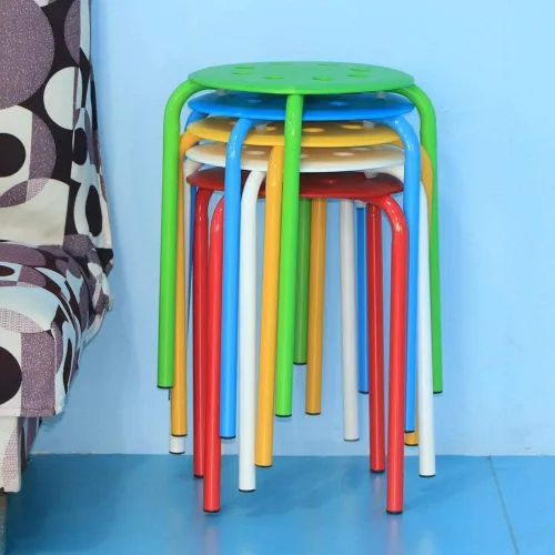 Miniatura 5 de Topeakmart, conjunto de 5 taburetes redondos de plástico, set de taburetes para bar, colores azul, verde, rojo, blanco y amarillo
