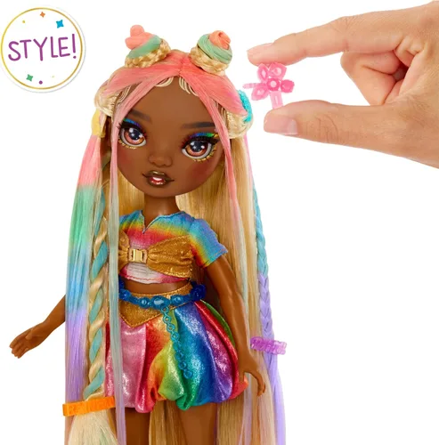 Miniatura 4 de Tiza para cabello y estilo Meline de Rainbow High – Muñeca de 11" arcoíris y dorada. Tiza para cabello lavable de arcoíris, color, estilo, juego