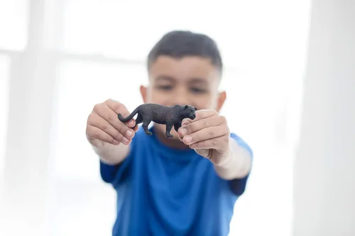 Miniatura 2 de Figura de jueguete de la Pantera Negra de América del Norte de Schleich.