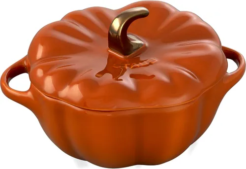 STAUB Calabaza Pequeña de Cerámica de 0.75 cuartos, Segura para Horno y Estufa hasta 572°F, Plato de Calabaza, Horneado Color Naranja Caramelo