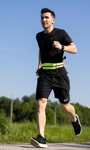 Miniatura 3 de Cinturón de correr Fitgriff® para hombres y mujeres - Bolso de jogging seguro para teléfono, llaves y elementos esenciales - Para todos los Amarillo