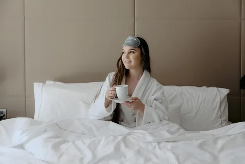 Miniatura 3 de Westin Manta ligera de plumón – Manta de plumón blanco de felpa con funda 100% algodón – King (104 x 90 pulgadas)