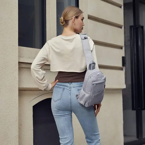 Miniatura 2 de BOSTANTEN Bolso bandolera para mujeres y hombres, bolso cruzado ligero para mujer, bolsa de hombro para viajes, senderismo, con puerto de carga USB