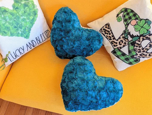 Miniatura 4 de DaDa Bedding Almohada de piel sintética con forma de corazón de ensueño hecha a mano, cojín de lujo verde esmeralda de la suerte con inserto cosido