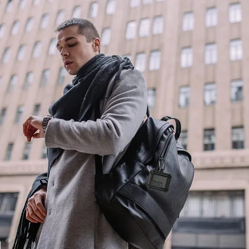 Miniatura 7 de Valkit Funda para Airpods para hombres con cerradura, funda de cuerpo completo con llavero para AirPods de Apple a prueba de golpes, funda