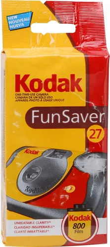 Miniatura 2 de Paquete de Kodak Funsaver - Cámara desechable de un solo uso de 1.378 in (ISO-800) con flash, 27 exposiciones con paño de microfibra