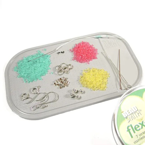 Miniatura 6 de The Beadsmith Alfombrilla adhesiva para cuentas: 5.5 x 3.25 pulgadas, tamaño pequeño, color gris, almohadilla antideslizante, tecnología de enjuague