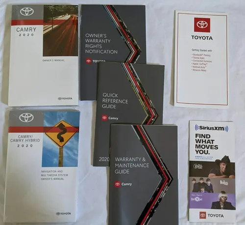 2020 Toyota Camry Owners Manual Original - Gas models Tapa blanda – 1 Enero 2020